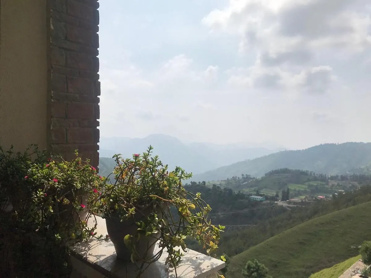 Hostie Aj'S Retreat-3Bhk Condo, Naldehra Shimla Apartment