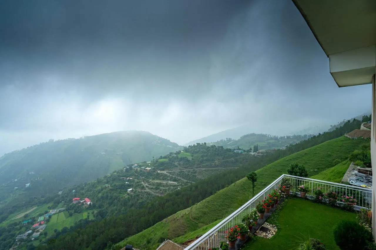 Hostie Aj'S Retreat-3Bhk Condo, Naldehra Shimla India